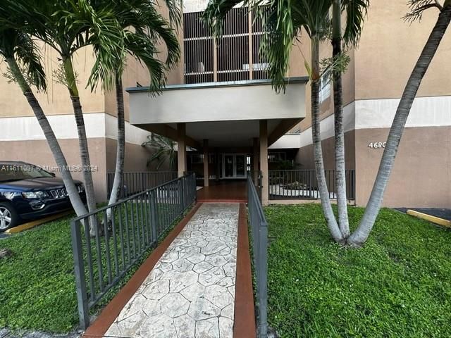 $359,000 | 4680 West 13th Lane, Unit 524 | Hialeah