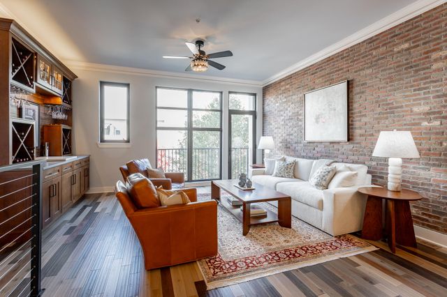 $692,000 | 129 Walnut Street, Unit 139 | Downtown Chattanooga