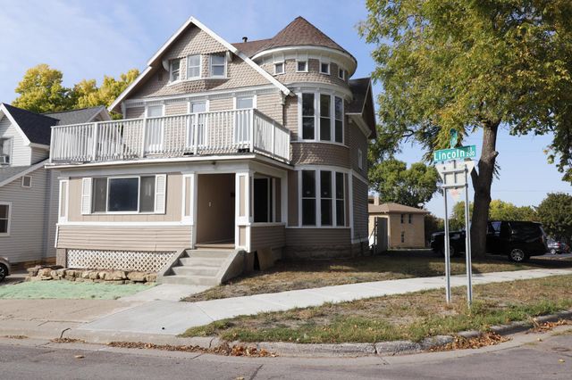 $244,900 | 238 Lincoln Street | Lincoln Park