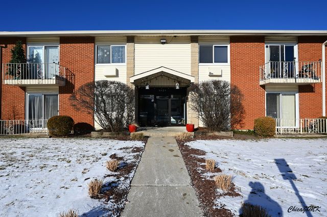 $199,900 | 8824 Jody Lane, Unit 2G | Maine Township - Cook County