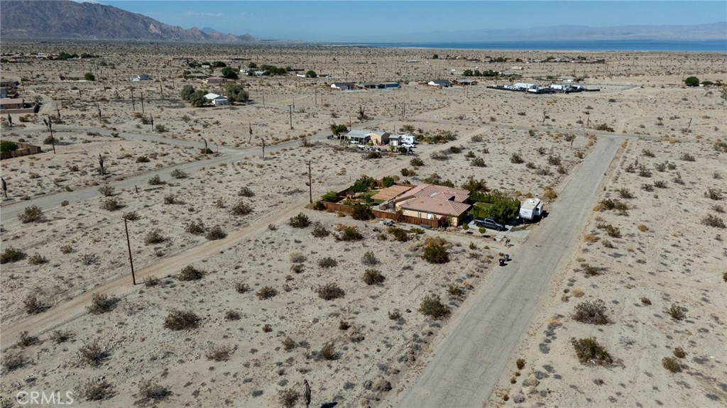 a view of a dry yard