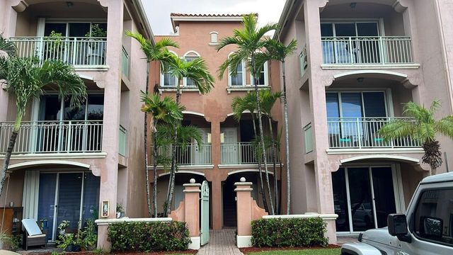 $2,700 | 6440 Northwest 114th Avenue, Unit 404 | Doral