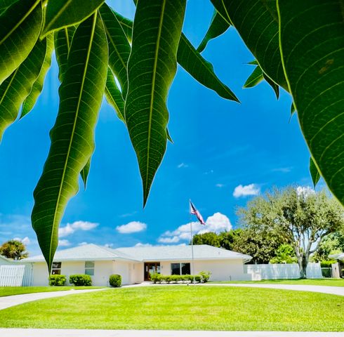 $1,498,000 | 4695 Juniper Lane | Palm Beach Gardens