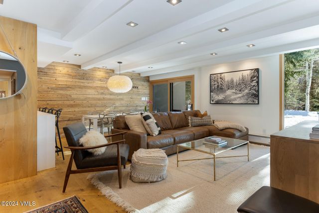 $2,120,000 | 300 East Lionshead Circle, Unit 8 | Vail