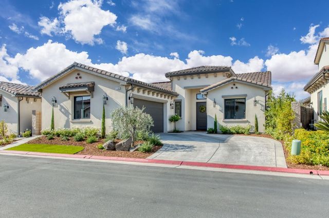 $874,940 | 2164 East Las Palmas Drive | Copper River Ranch