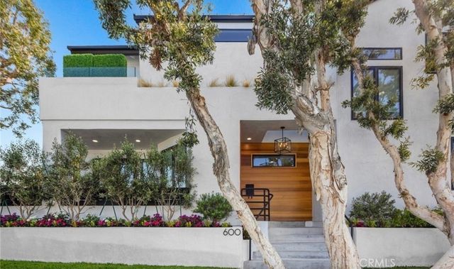 $8,500 | 600 Heliotrope Avenue | Corona del Mar