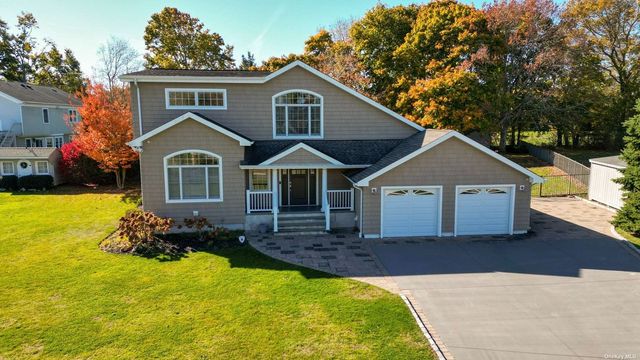 $2,250,000 | 55 Seacove Lane | Jamesport