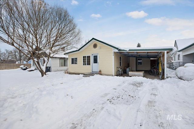 $269,000 | 230 2nd Street | Hazelton