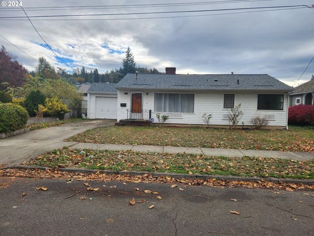 $255,000 | 1431 Southeast Cobb Street | Heart of Roseburg