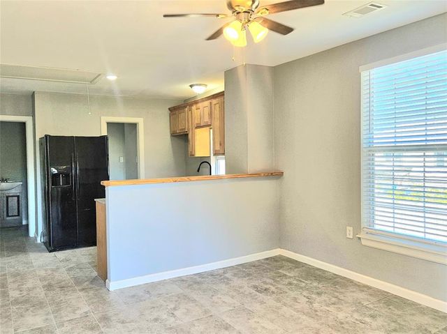 $1,585 | 2012 35th Street | Kempner Park