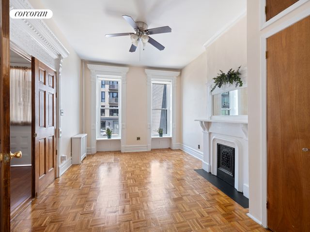 $4,100 | 810 Lexington Avenue, Unit PARLOR | Bedford-Stuyvesant