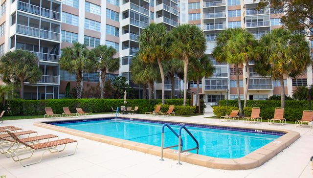 $2,100 | 10777 West Sample Road, Unit 415 | Country Club Village