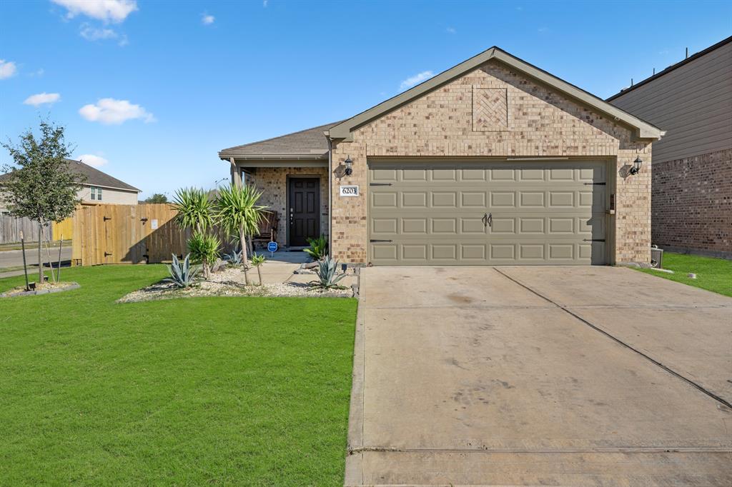 front view of house with a yard