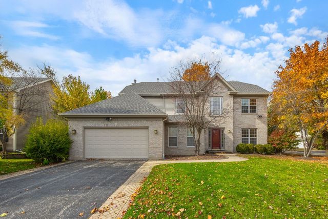 $3,900 | 722 Aster Drive | Gurnee