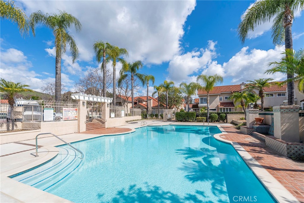 Gated pool & spa