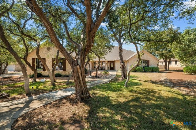 $855,000 | 201 Roble Roja Drive | Shady Oaks Estates