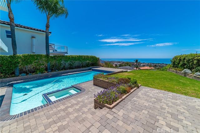 $1,899,000 | 3913 Via Del Campo | North San Clemente