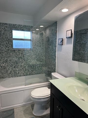 $2,300 | 1441 Lincoln Road, Unit 204 | West Avenue