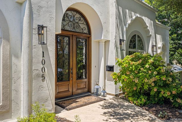 $1,995,000 | 1005 Wiltshire Avenue | Terrell Hills