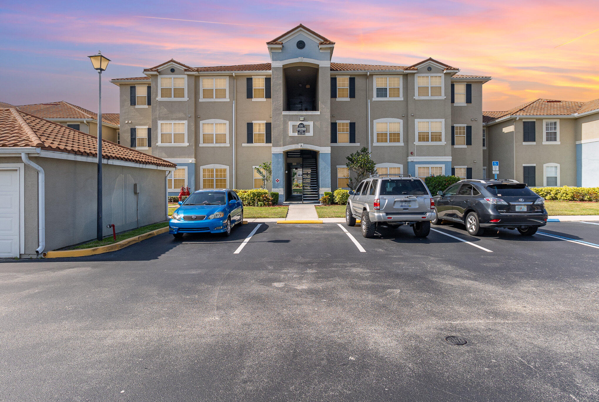 a car parked in front of a building