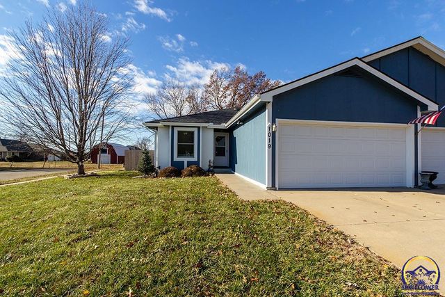 $260,000 | 1019 Southwest Kent Place | Topeka