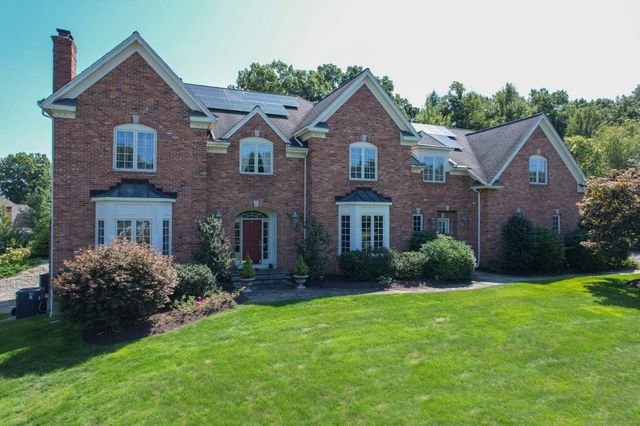 $1,395,000 | 130 Northington Drive | Avon