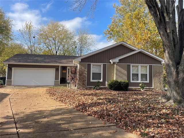 $329,900 | 49 Countrywood Drive | Saint Peters