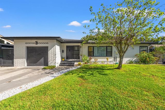 $649,000 | 344 Starling Road | Fairview Shores