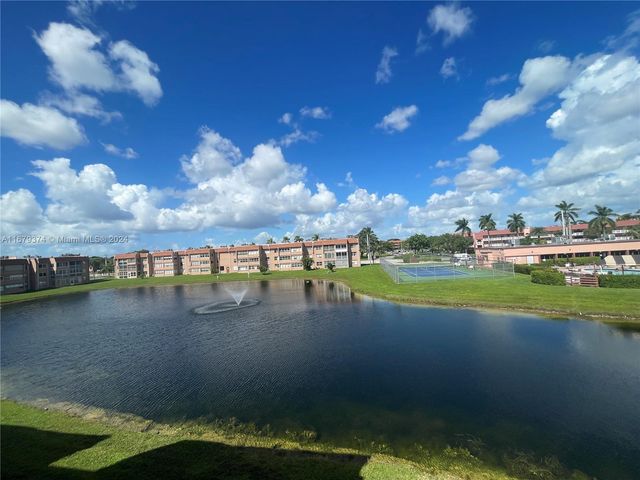 $145,500 | 9620 Sunrise Lakes Boulevard, Unit 301 | Sunrise Lakes