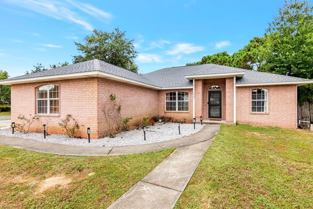 $349,900 | 1909 Sunrise Drive | Navarre