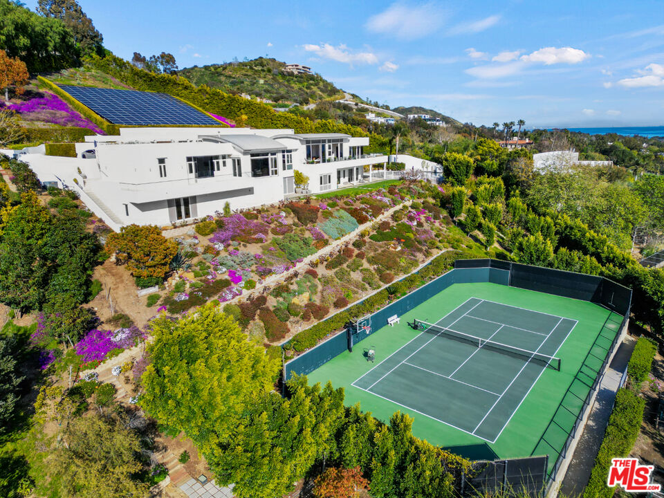 a view of a tennis court