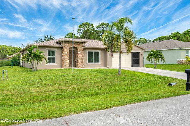 $299,000 | 923 Turquoise Street Southeast | Palm Bay