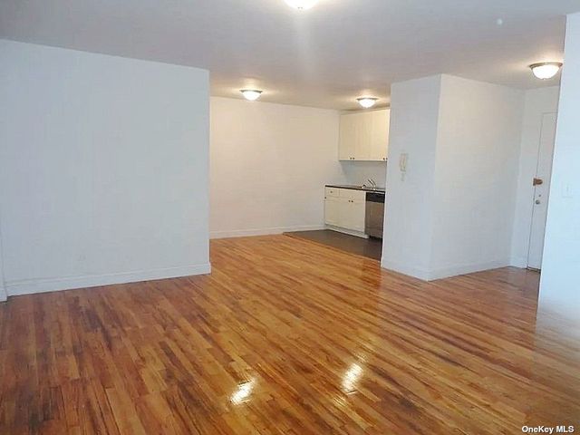 $2,350 | 41-42 73rd Street, Unit 5N | Elmhurst