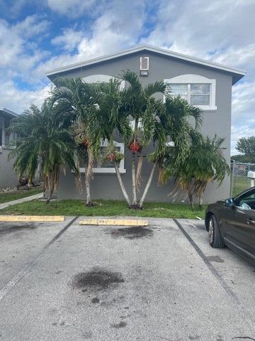 $1,100 | 644 Southwest 4th Street, Unit 1 | Belle Glade