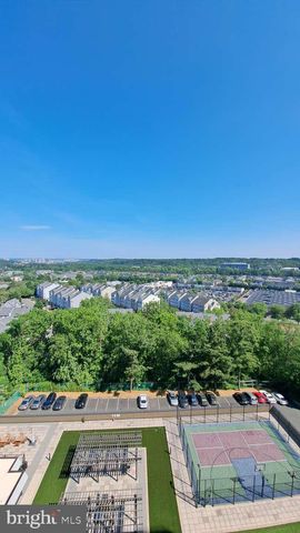 $399,000 | 250 South Reynolds Street, Unit 1001 | Landmark-Van Dorn