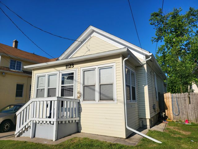 $140,000 | 1123 Irving Place | Midtown - Racine