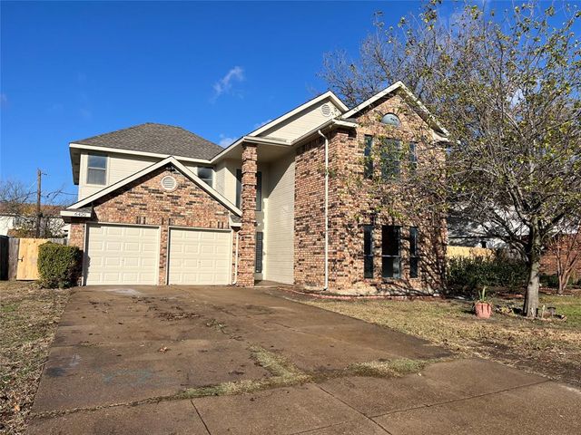 $399,900 | 6420 Rising Meadow Drive | Southeast Arlington