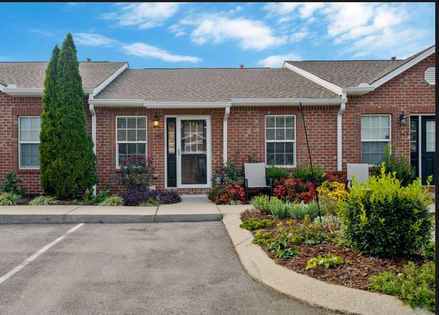 $309,900 | 1040 Charlie Daniels Parkway, Unit 142 | Mount Juliet