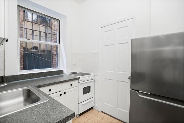 $3,500 | 66 West 10th Street, Unit 3 | Greenwich Village