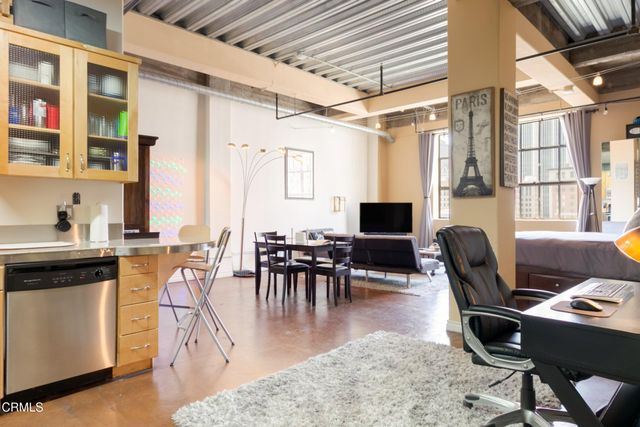 $430,000 | 312 West 5th Street, Unit 705 | Downtown Los Angeles