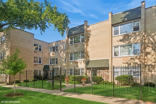 $295,000 | 7311 North Ashland Boulevard, Unit 2A | East Rogers Park