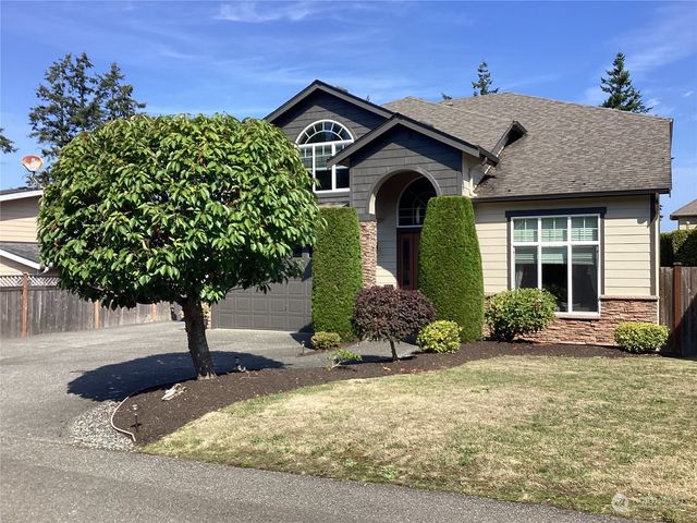 $3,900 | 1009 Campbell Avenue | Mukilteo