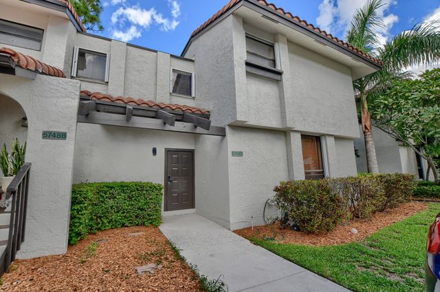 $440,000 | 5748 Fox Hollow Drive, Unit D | Southwest Boca Raton