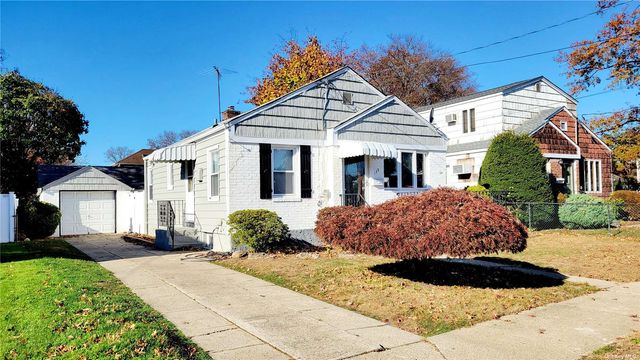 $3,800 | 139 Rockaway Avenue | Westbury