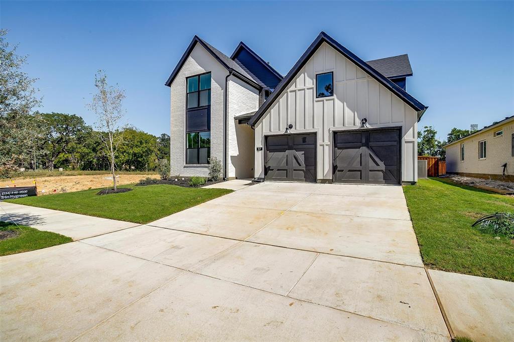 a view of house and outdoor space