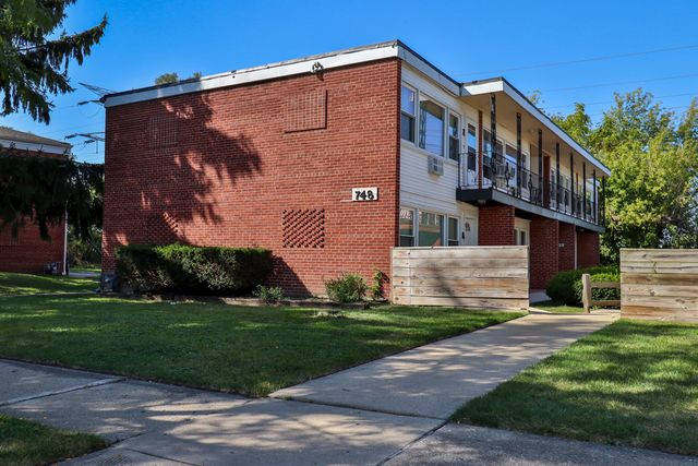 $1,350 | 748 East 5th Court, Unit G | Des Plaines