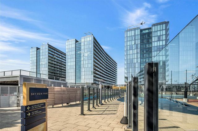 $1,290,000 | 131-01 40 Road, Unit 11N | Flushing