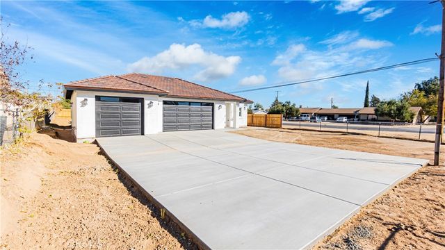 $495,000 | 16390 Live Oak Street | Hesperia City Center District