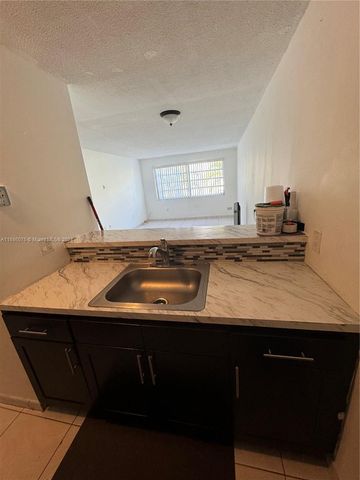 $1,700 | 1225 Northeast 124th Street, Unit 31B | Central North Miami