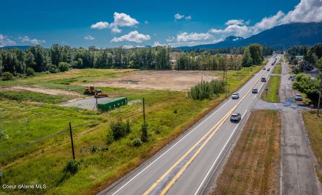 $1,275,000 | 32056 Highway 200 | Kootenai